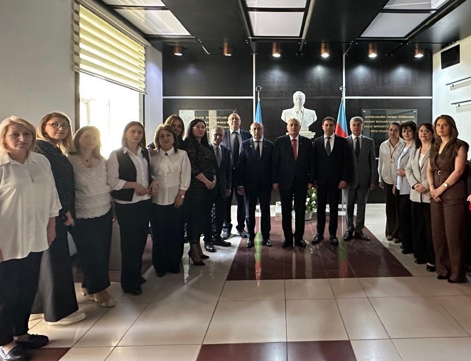    Azərbaycan Respublikası Əqli Mülkiyyət Agentliyinin tabeliyində olan Respublika Elmi-Texniki Kitabxanasında  28 May - Müstəqillik Günü ilə əlaqədar tədbir və kitab sərgisi keçirilmişdir